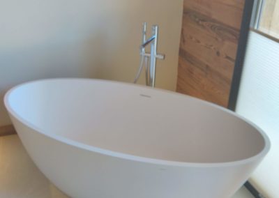 Baignoire îlot Manu Casier Thonon